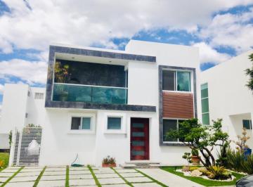 Casa · 3 Recámaras · 2 Estacionamientos · Renta Casa Amueblada Puebla Blanca Lomas de Angelopolis