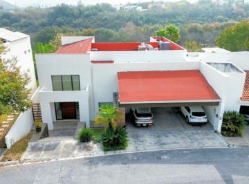 Casa de 4 habitaciones, Monterrey · Casa en Venta · Sector Rincón de La Sierra · Sierra Alta