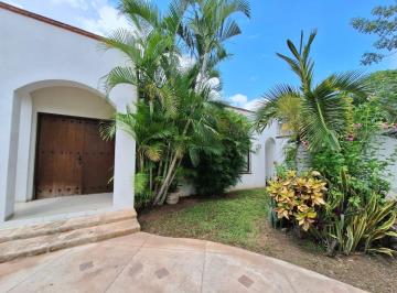 CÓDIGO WCP-31738
Esta hermosa residencia de un piso ubicada en San Ramón Norte · Casa con 1000 m² Superficie de Terreno y 4 Recámaras en Venta, San Ramon Norte