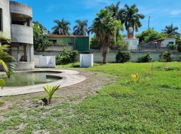 Casa de 4 habitaciones, Xochitepec · Casa con 2000 m² Superficie de Terreno y 4 Recámaras en Venta, Xochitepec Mor.