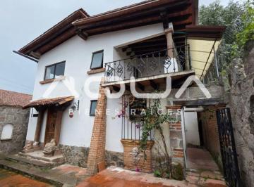 Casa de 3 habitaciones, Valle de Bravo · Casa Centrica en Venta
