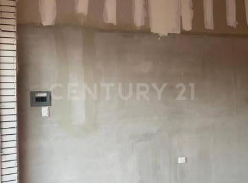 Local comercial · 114m² · 1 Estacionamiento · Renta de Local en Puebla 114 m Cuadrados,2 Medios Baños y Piso Laminado.