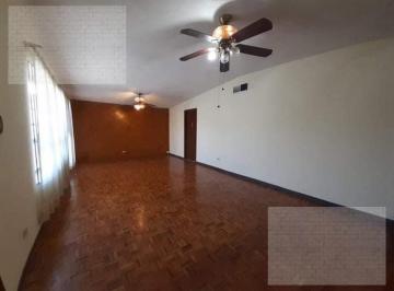 Casa · 185m² · 5 Recámaras · Casa en Venta en Colonia Santa Rita Chihuahua, Chihuaha