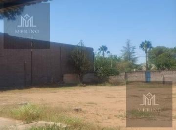 Casa · 194m² · 1 Recámara · Terreno en Venta en Colonia Aeropuerto