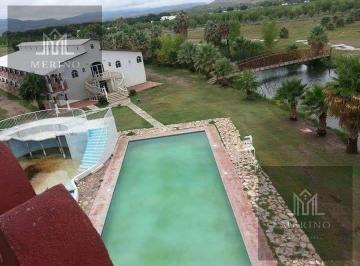 Edificio · 40000m² · 46 Recámaras · Hotel en Venta en Camrgo