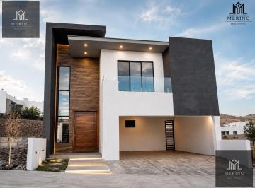 Casa · 325m² · Casa en Venta Zona Valles