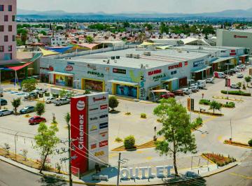 Local comercial · 166m² · 99 Estacionamientos · Local en Renta Querétaro, Centro Comercial Hilvana