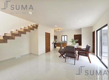 Casa · 190m² · 3 Recámaras · 2 Estacionamientos · Casa con Recámara en Planta Baja en Venta en Fracc. Lomas Residencial, Alvarado Veracruz