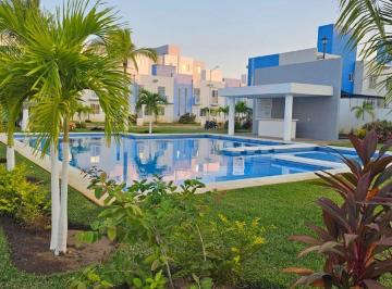 Casa de 2 habitaciones, Acapulco de Juárez · Venta o Traspaso - Punta Mar Casa 2 Rec 1.5 Baños con Alberca y Zaguán