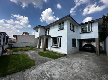 Casa · 245m² · 3 Recámaras · 6 Estacionamientos · Casa en Venta en La Concepción Calimaya Edo de Mex