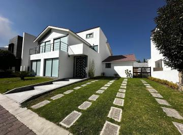 Casa · 360m² · 4 Recámaras · 4 Estacionamientos · Casa en Venta en Rancho El Mesón Calimaya