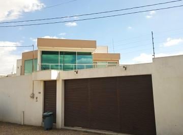 Casa · 219m² · 3 Recámaras · 4 Estacionamientos · Casa en Venta en Cholula