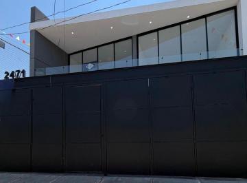 Casa · 440m² · 4 Recámaras · 4 Estacionamientos - HOCRE Inmobiliaria · Casa Nueva en Venta en Bosques de La Victoria, de 4 Habitaciones y a 3 Cuadras de La Expo Guadalajar