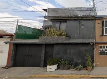 Casa de 4 habitaciones, Coacalco de Berriozábal · Casa en Venta en Villa de Las Flores, San Francisco Coacalco, Estado de Mexico.