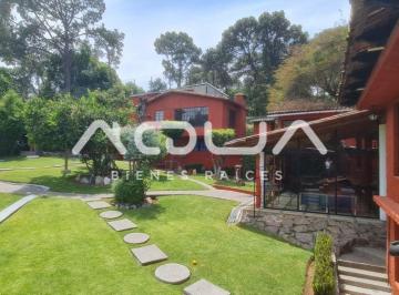 Casa de 12 habitaciones, Valle de Bravo · Hotel en Avandaro a La Venta