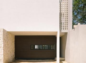 Casa · 129m² · 2 Recámaras · 2 Estacionamientos · Townhouse en Venta en Cholul – Norte de Mérida