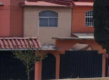 Casa de 2 habitaciones, Tultitlán · Casa Dentro del Fraccionamiento Real del Bosque Tultitlan