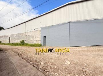 Bodega comercial de 2 habitaciones, Córdoba · Vendo o Rento Bodega Nueva en Córdoba, $1,495 m² de Terreno.
