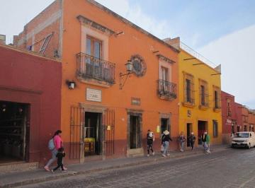 096362f6fe7b6b10de67c73669fb4dcef94b839b04146ae8642e88605d5338de · Casa Para Remodelar en Venta en El Centro Histórico de San Miguel de Allende