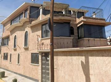 Casa de 4 habitaciones, Toluca · Venta de Casa en Unidad Victoria Toluca Estado de Mexico