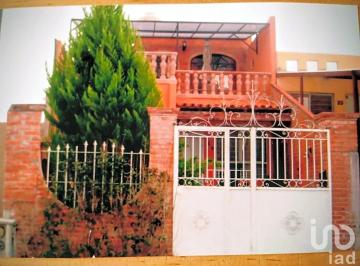 Casa · 143m² · 4 Recámaras · 1 Estacionamiento · Casa en Venta San Miguel