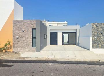 Casa de 2 habitaciones, Alvarado · Casa en Venta Fracc. Lomas de La Rioja, Riviera Veracruzana.