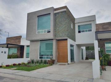 Casa · 160m² · 3 Recámaras · Casa en Venta en El Pueblito Centro