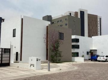 Casa · 274m² · 4 Recámaras · Casa en Renta en Cañadas del Lago