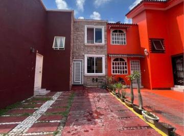 Casa de 3 habitaciones, Guadalajara · Casa en Venta Dentro de Coto Cercana a Av Isla Raza, Guadalajara Jal.