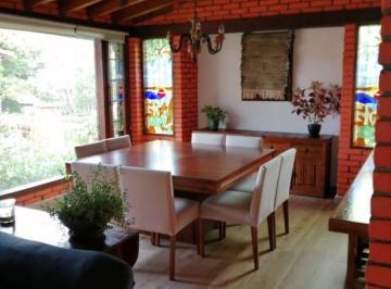 Casa en condominio de 4 habitaciones, Valle de Bravo · Casa en Renta en Avandaro