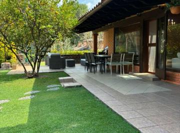 Casa en condominio de 4 habitaciones, Valle de Bravo · Casa en Renta en Avandaro
