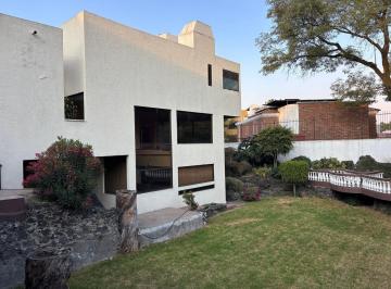 Casa · 650m² · 4 Recámaras · 6 Estacionamientos · Casa en Venta Bosques de Tetlameya Cerca de Médica Sur