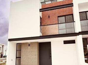 Casa · 220m² · 5 Recámaras · 2 Estacionamientos · Casa de Autor en Zakia: Roof Garden y Posibilidad a 5 Recámaras