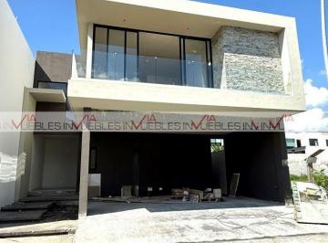 Casa · 346m² · 4 Recámaras · 3 Estacionamientos · Casa en Venta en Santiago
