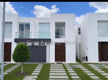 Casa · 133m² · 3 Recámaras · 2 Estacionamientos - RENT A HOUSE QUERÉTARO · Renta | Casa en Zakia, Querétaro | 3 Habitaciones L Áreas Infantiles | Plazas Comerciales Cerca.