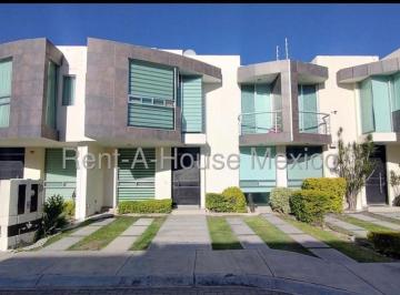 Casa de 3 habitaciones Renta MN 21,000 · Renta | Casa en Valle de Juriquilla, Querétaro | Alberca | Estudio en Planta Baja| Plazas Comerciale