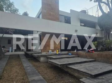 Casa · 4 Recámaras · 3 Estacionamientos · Casa en Fraccionamiento Lomas de Tecamachalco - (4)