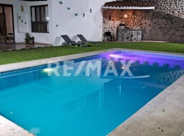 Casa · 250m² · 4 Recámaras · 3 Estacionamientos · Casa Amueblada en Renta en Club de Golf Xochitepec - (4)