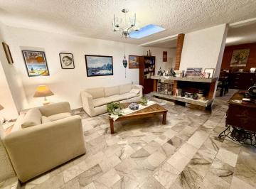 Casa de 3 habitaciones, Coyoacán · Casa en Venta en Cerrada con Vigilancia en Paseos de Taxqueña!