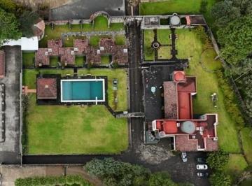 Casa · 800m² · 9 Recámaras · Casa con Alberca, Jardín y 5000 m de Terreno Cerca de Rancho Avándaro