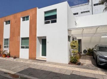 Casa de 4 habitaciones, Puebla · Se Vende Casa Muy Cerca de Puerta de Hierro y Club de Golf "Las Fuentes"