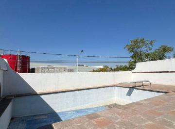 Casa en condominio de 5 habitaciones, Querétaro · Residencia en Venta Colinas del Parque, Querétaro | 700 m² Terreno, Alberca y 4 Recámaras