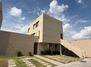 Casa en condominio · 150m² · 2 Recámaras · 2 Estacionamientos · Casa en Condominio - Zákia
