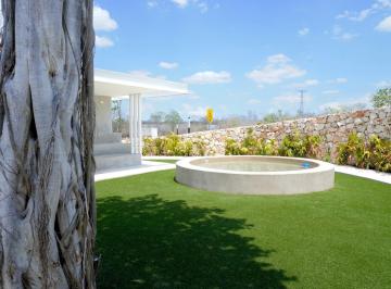 Casa · 303m² · 3 Recámaras · 2 Estacionamientos · Venta de Casa en Privada Boutique Tres Lunas Cholul Mérida Yucatán