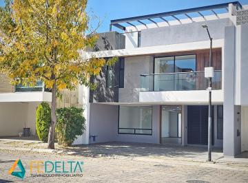 Casa · 330m² · 4 Recámaras · 3 Estacionamientos · Casa en Venta P. Queretaro Lomas de Angelópolis Cholula Puebla.