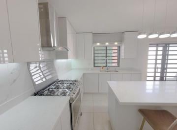 Casa en Renta de 3 habitaciones Campestre · Casa de Renta Equipada Al Poniente de La Ciudad con Acceso Controlado