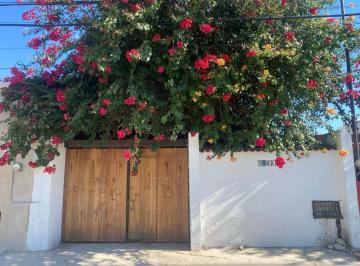 Casa · 258m² · 4 Recámaras · 2 Estacionamientos · Casa en Venta | Barrio de Santiago | Centro Mérida