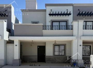 Casa · 108m² · 3 Recámaras · 2 Estacionamientos · Casa de 3 Recámaras / Equipada / Dos Niveles