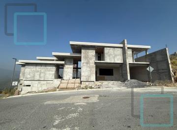 Casa · 991m² · 4 Recámaras · 4 Estacionamientos · Casa en Venta Fraccionamiento San Michelle Zona Carretera Nacional Monterrey