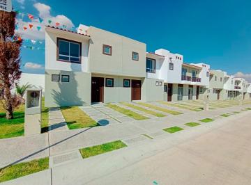 Casa · 94m² · 3 Recámaras · 2 Estacionamientos · Casa en Venta Roble Premium, León, Guanajuato
